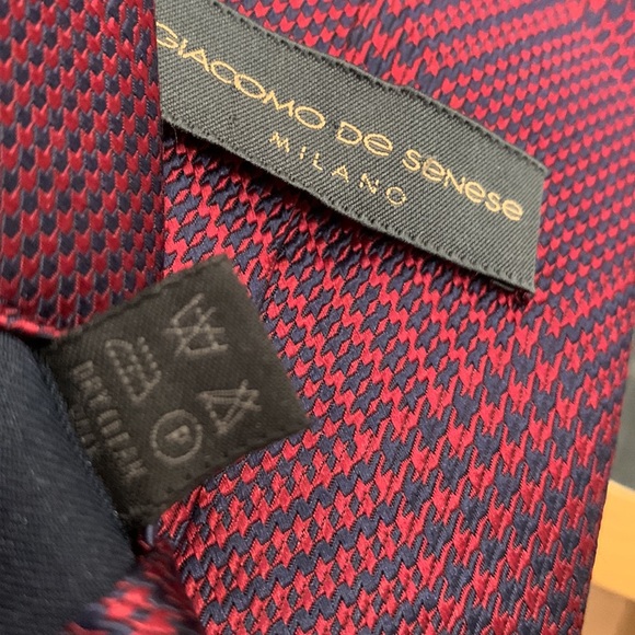 GIACOMO DE SENESE Milano-men’s red/blue design hand made silk tie - Picture 9 of 9